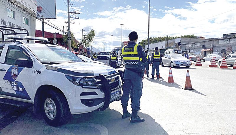 Policiais receberam primeira dose da vacina (Foto: Divulgação / SESP-ES)