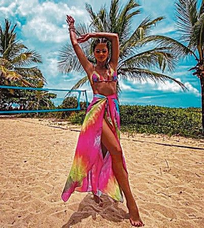A digital influencer Thássia Naves é apaixonada pelas pareôs. Curtiram o modelo mais longo em tie dye? (Foto: Reprodução/Pinterest)