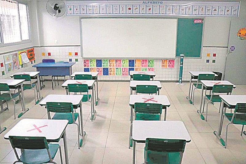 Sala de aula em Viana preparada para receber alunos: distanciamento (Foto: Prefeitura de Viana/Divulgação)