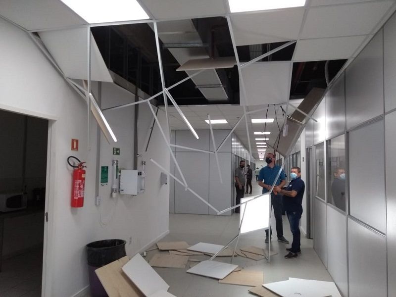 Apesar do incidente, não havia ninguém no espaço no momento e não houveram feridos (Foto: Divulgação)