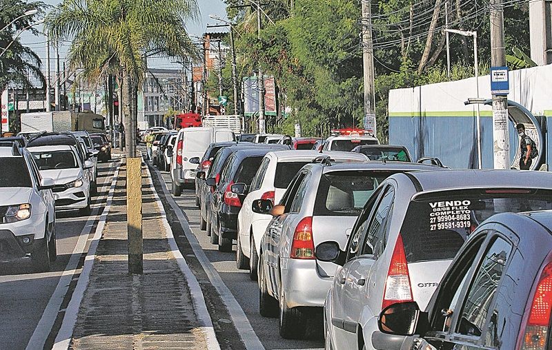 Trecho da rodovia Norte-Sul, onde bandidos praticam assaltos diariamente (Foto: Fábio Nunes/AT)