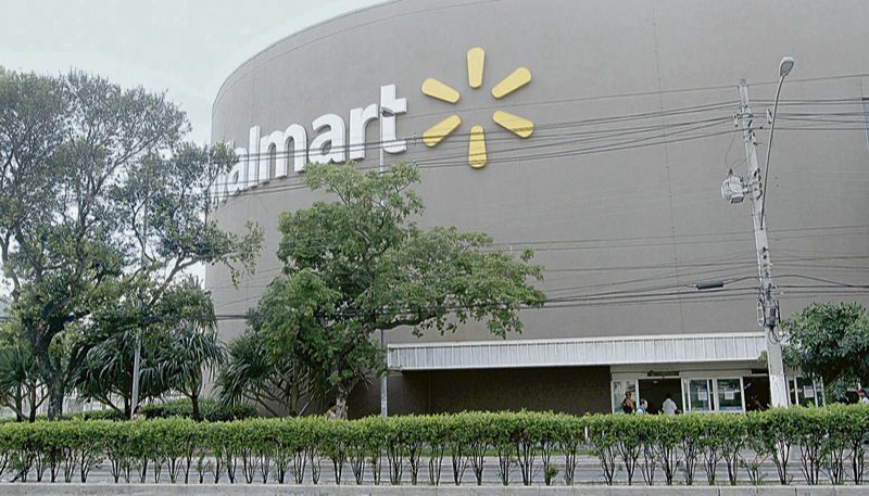 Loja do antigo Wallmart na Reta da Penha (Foto: Fábio Vicentini / Arquivo AT)