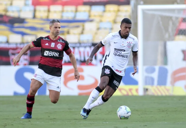 O Flamengo derrotou o Corinthians 