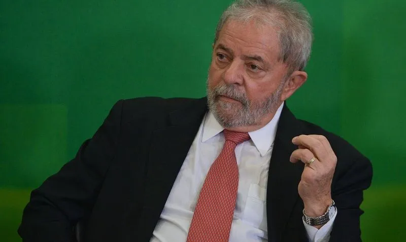 Imagem ilustrativa da imagem Fachin anula todos os processos da Lava Jato contra Lula e petista pode disputar eleição