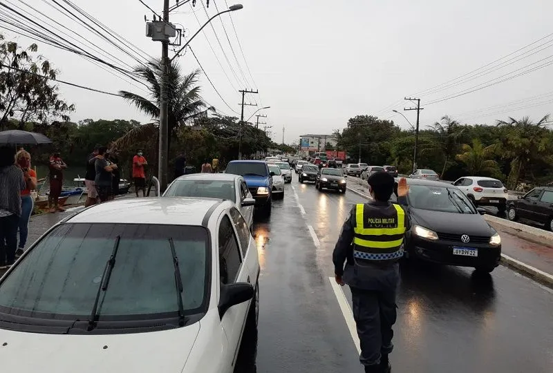 Imagem ilustrativa da imagem Comerciantes fazem protesto contra restrições em Guarapari