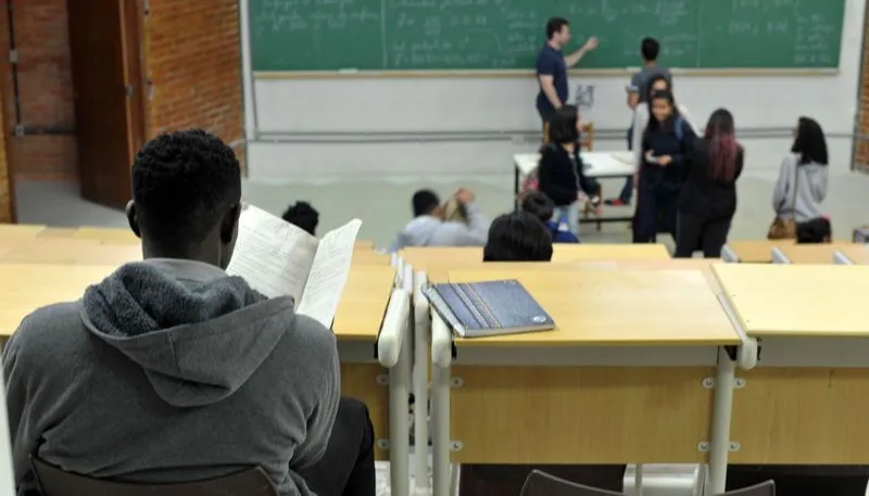 Imagem ilustrativa da imagem Escolas do Rio reiniciam nesta quarta aulas presenciais