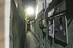 Imagem ilustrativa da imagem Casa interditada oferece risco