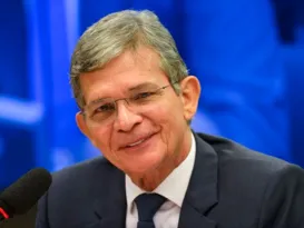 Imagem ilustrativa da imagem Luna é aconselhado a dar sinais ao mercado