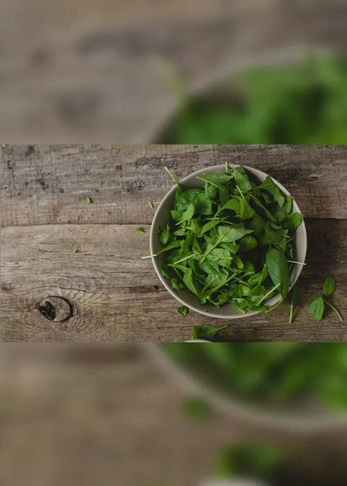 
          Imagem ilustrativa da imagem Espinafre, vale inserir na rotina alimentar?
          