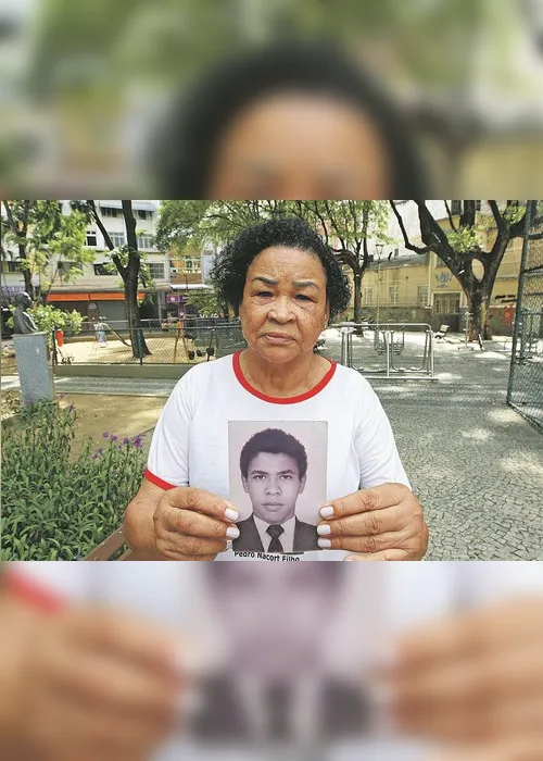 Imagem ilustrativa da imagem Após filhos serem assassinados, mães ajudam na investigação