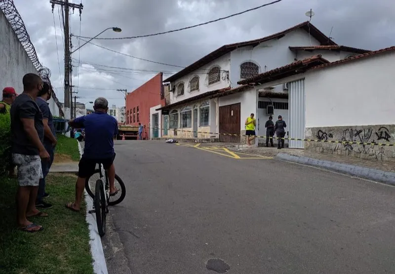 Rua onde os assaltantes foram baleados em Santa Cecília, Cariacica.