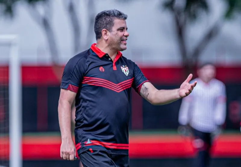 Com 54 anos, Cabo era técnico do Atlético Clube Goianiense