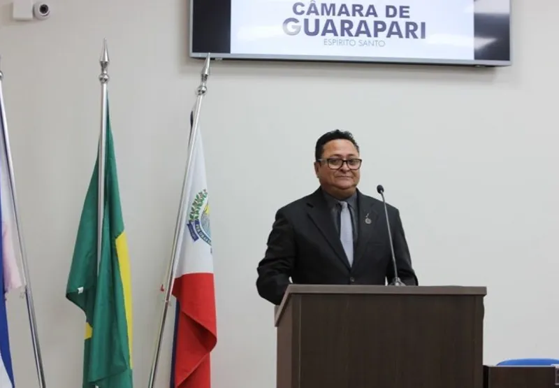 Vereador Marcial Souza Almeida, o Dito Xaréu, toma posse na Câmara de Guarapari