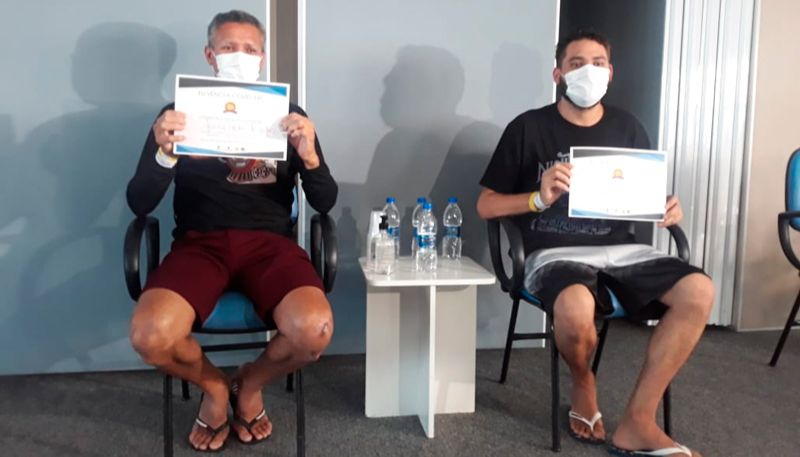 Afranio Johnson Costa dos Anjos, 52 anos e o Evanderson Silva de Jesus, 28 anos (Foto: Leone Iglesias / AT)