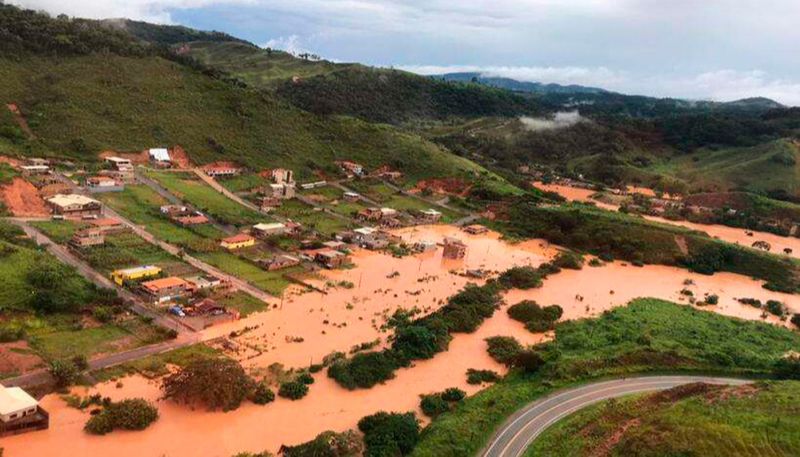 Parte de Santa Maria do Itabira foi inundada pelas chuvas (Foto: Divulgação / Corpo de Bombeiros MG)