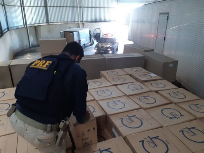 A carga apreendida pela PRF está avaliada em mais de R$ 3 milhões (Foto: Divulgação/PRF)