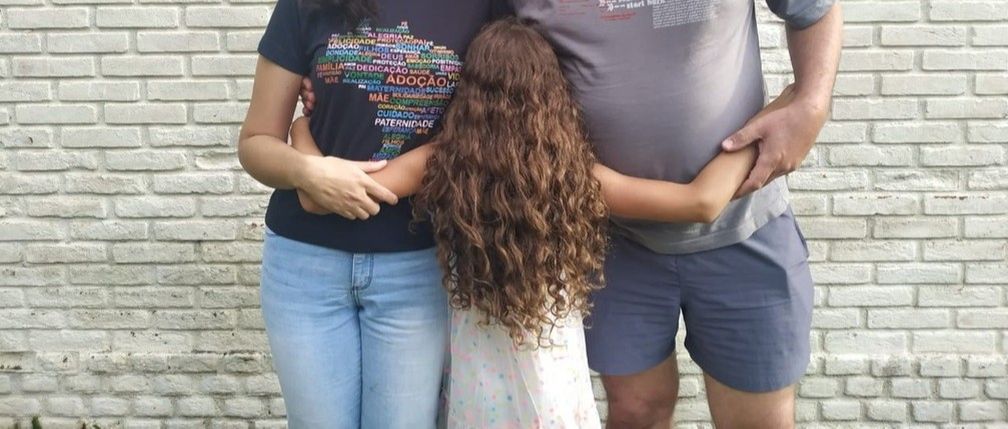 Família adotou menina há seis anos (Foto: Acervo familiar)