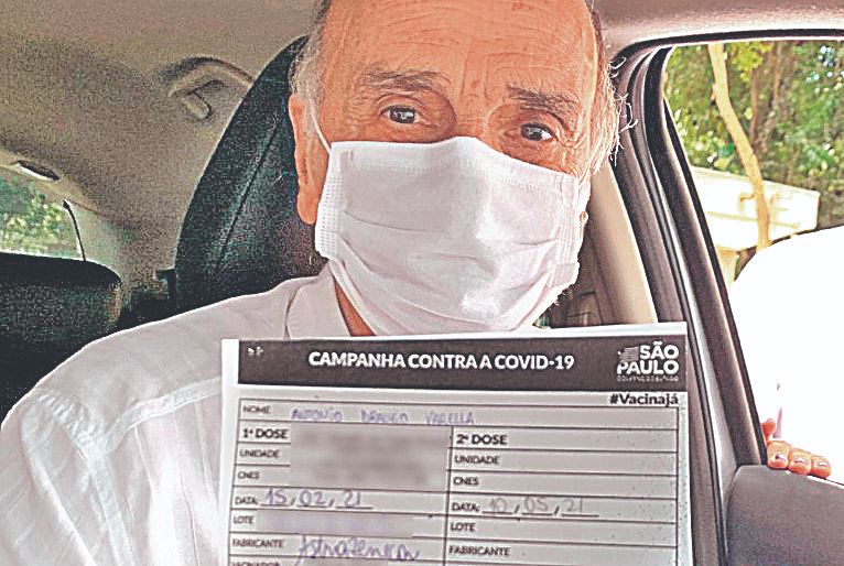 Dr. Dráuzio Varella mostra comprovante de vacinação contra a Covid-19 (Foto: Reprodução/Instagram)
