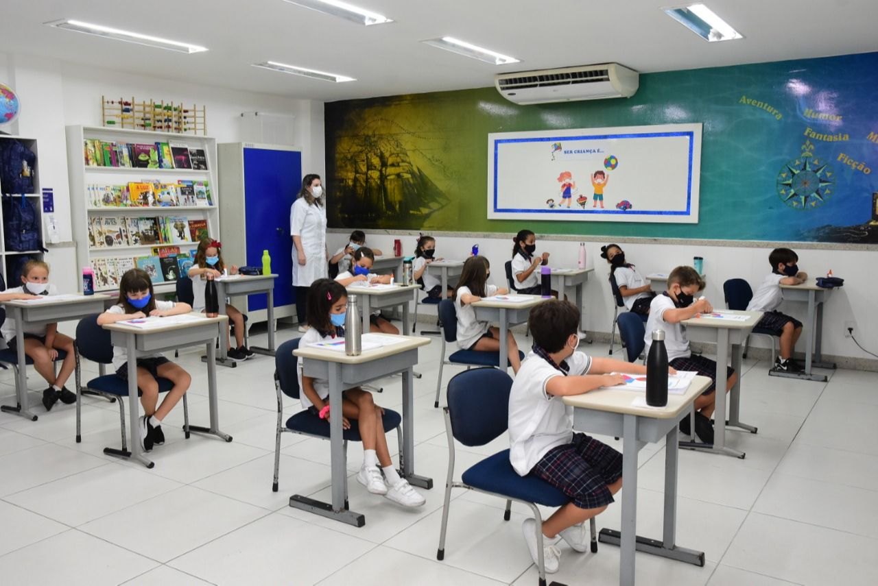 Alunos do Fundamental I: aulas presenciais seguem com rigor a legislação vigente e o protocolo sanitário de segurança em saúde