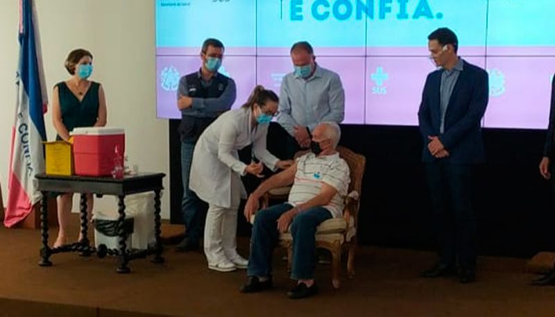Francisco de Paula Neto, de 90 anos, morador de Cariacica e ex-jogador de futebol (Foto: Francine Spinassé / AT)