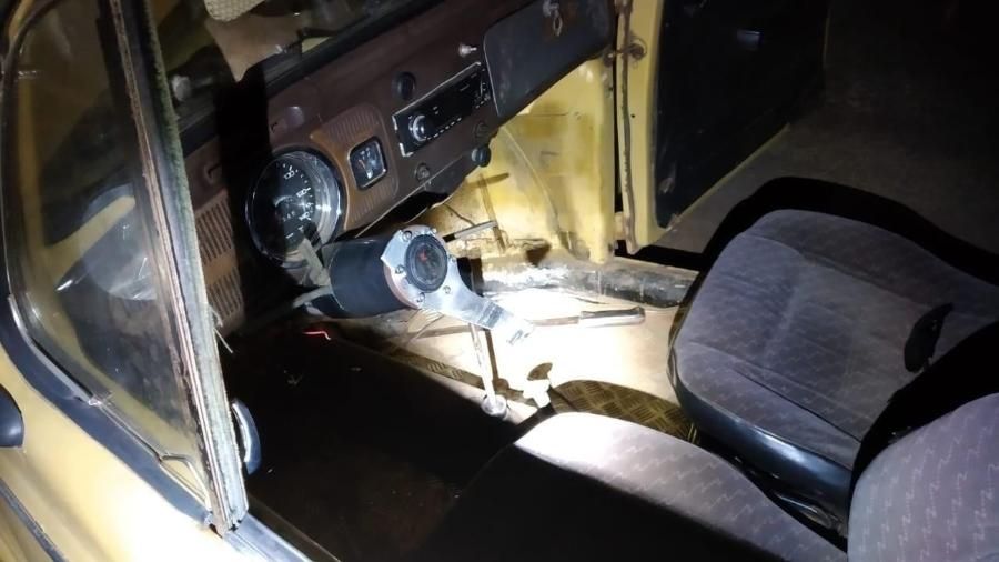 Fusca não tinha volante e o motorista não tinha habilitação (Foto: Divulgação / PMSC)