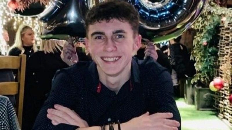 O estudante inglês Joseph Flavill, de 19 anos, despertou após quase 11 meses em coma após um acidente sem saber que o mundo está enfrentando uma pandemia (Foto: Acervo Pessoal)