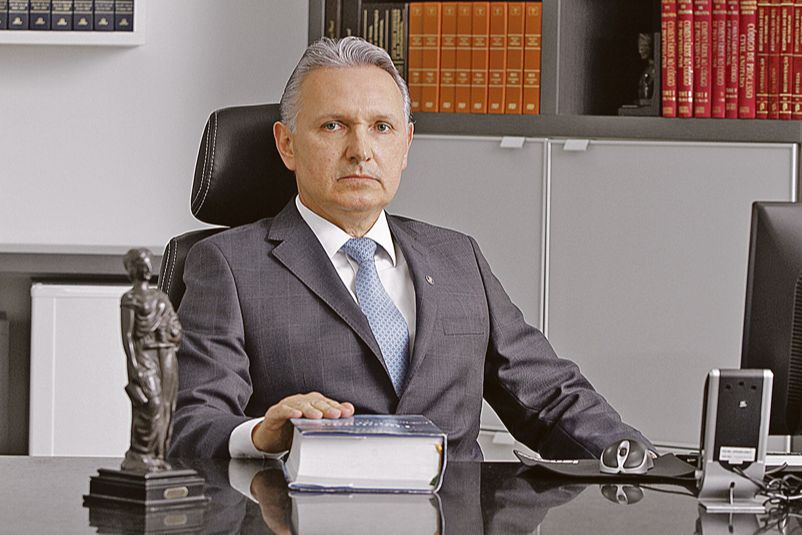 O juiz Marcelo Pimentel acredita que o novo sistema vai acelerar e desburocratizar os processos judiciais (Foto: Thiago Coutinho — 28/11/2019)