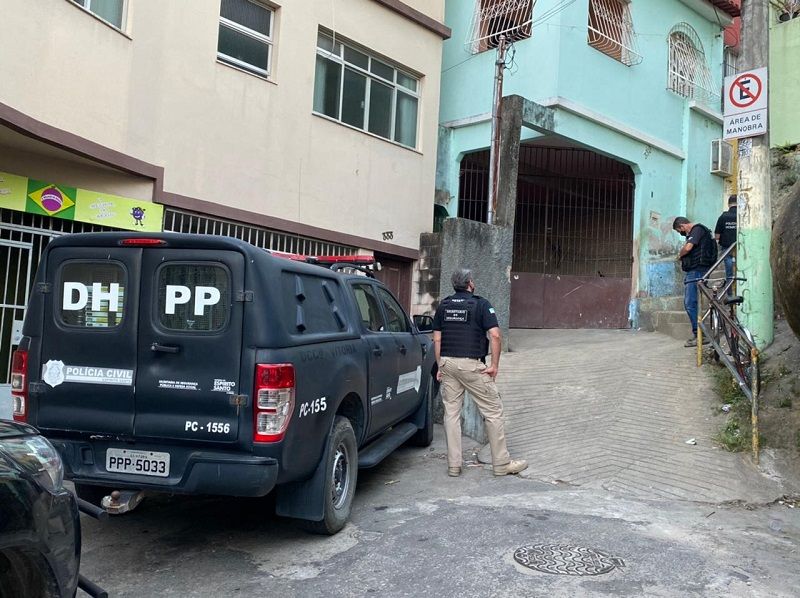 Operação em Santa Tereza, Vitória, cumpre mandados de busca e apreensão (Foto: Divulgação/Sesp)