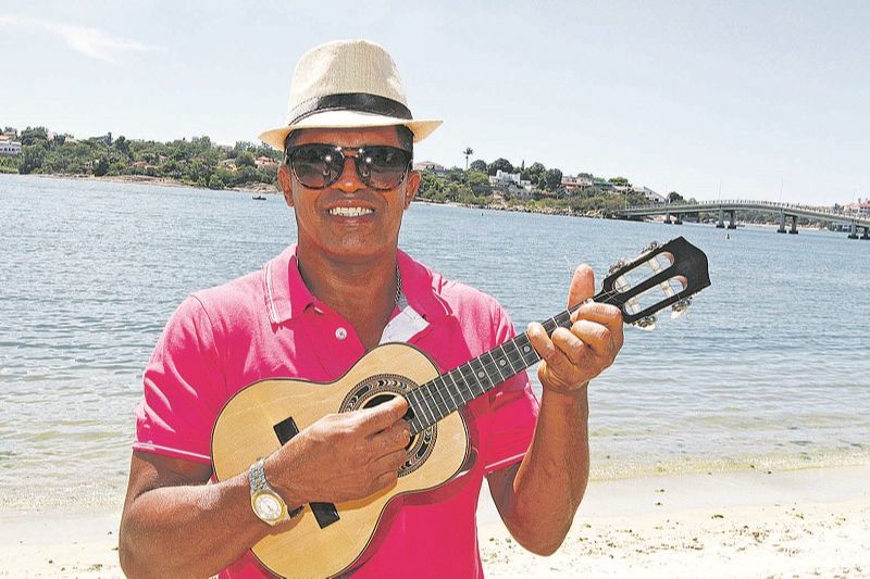 Pedrinho Nó na Madeira é uma das atrações da folia online capixaba (Foto: Kadidja Fernandes/AT)