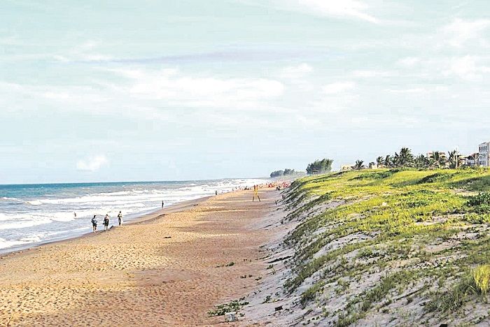 Praia de Guriri: fiscalização (Foto: Arquivo AT)