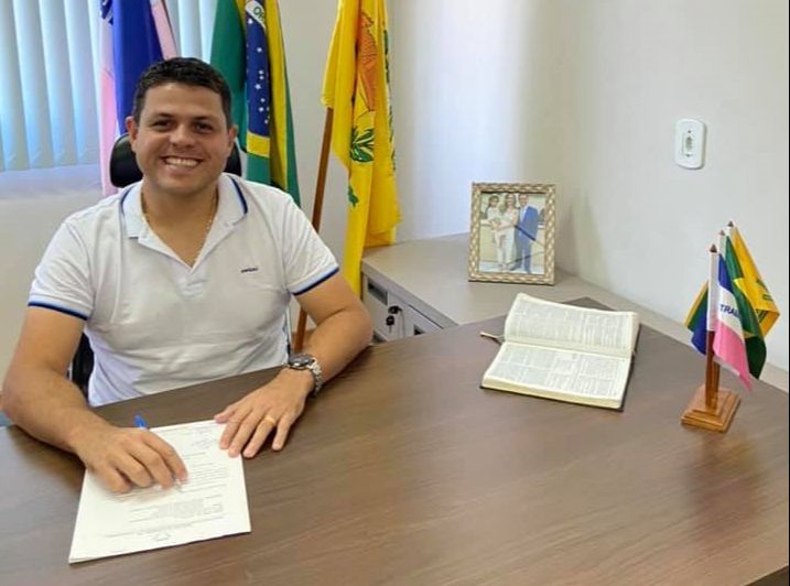 Prefeito de Itapemirim, Thiago Peçanha (Foto: Reprodução/Facebook)