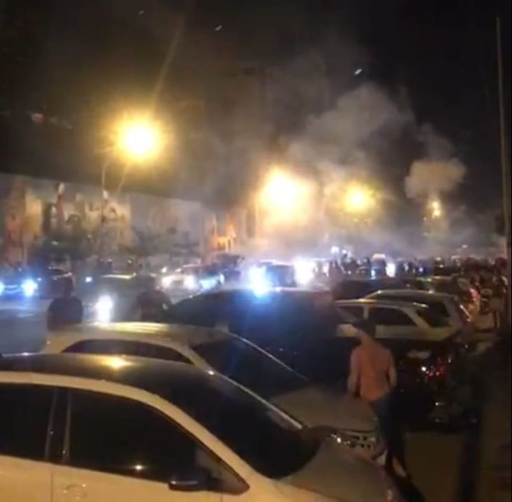 Rapaz leva tiro na cabeça ao comemorar título do Flamengo em Cachoeiro (Foto: Reprodução/Vídeo)