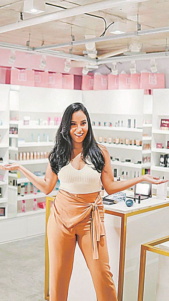 A influencer Talita Bazilio, 21, sempre quis ser conhecida por fazer a diferença na vida das pessoas (Foto: Acervo Pessoal)