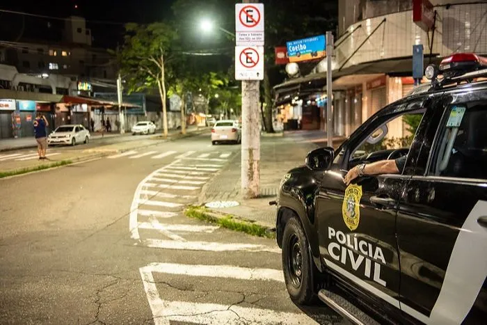 Imagem ilustrativa da imagem Festas clandestinas são encerradas durante operação da polícia e da guarda em Vitória