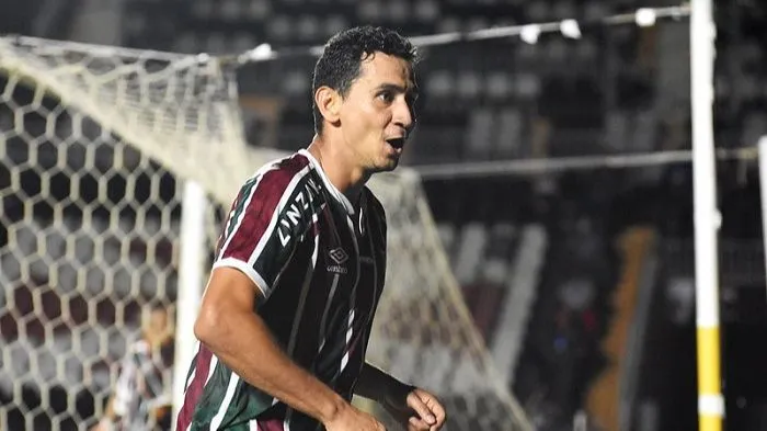 Paulo Henrique Ganso marcou o gol da vitória tricolor