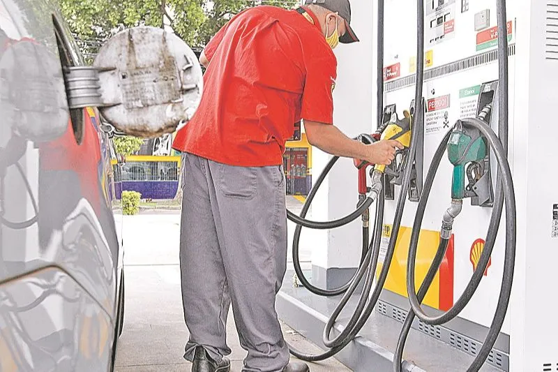 Imagem ilustrativa da imagem Gasolina pode chegar a R$ 6,10
