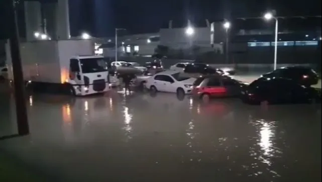 Imagem ilustrativa da imagem Chuva no ES: 16 municípios em alerta de deslizamento