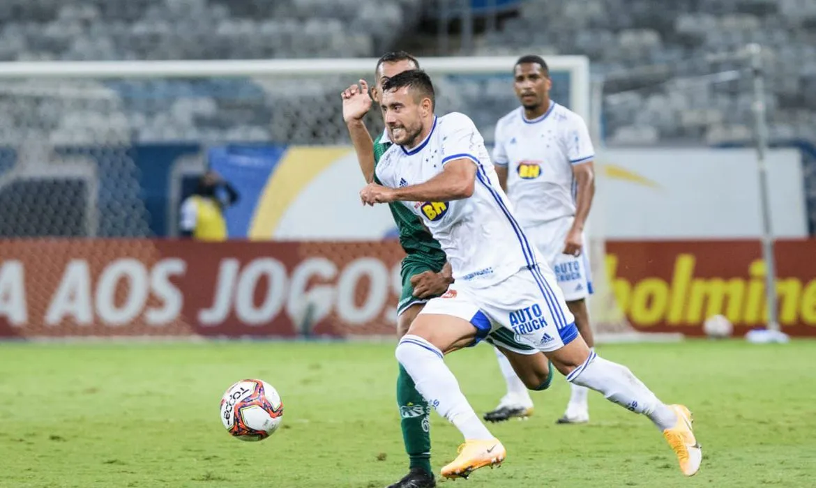 Imagem ilustrativa da imagem Cruzeiro perde para a Caldense e tropeça pela 2ª vez no início do Mineiro