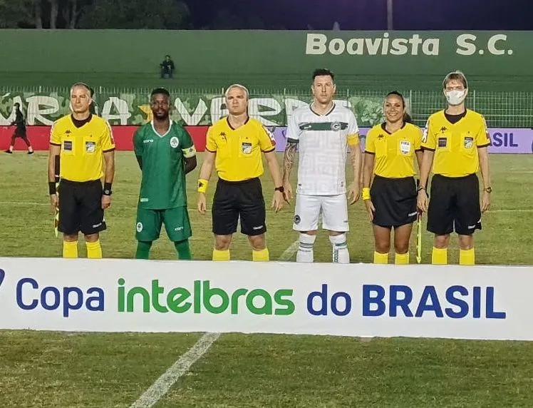 Imagem ilustrativa da imagem Goiás perde para o Boavista-RJ e cai na 1ª fase da Copa do Brasil
