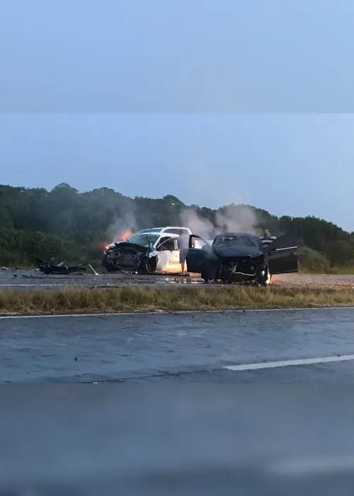 Imagem ilustrativa da imagem Acidente grave com 3 carros interdita a Rodovia do Sol em Guarapari