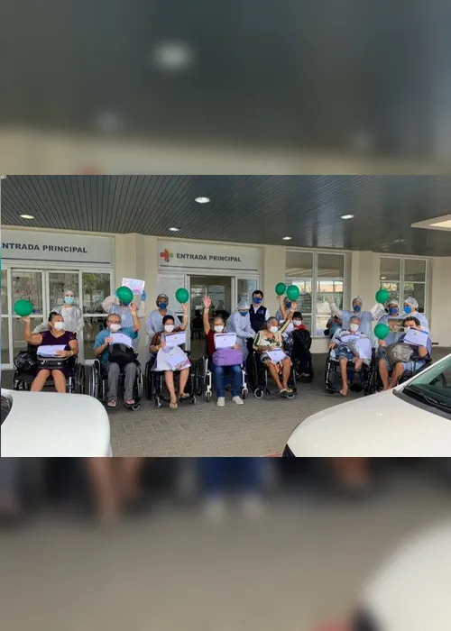 Imagem ilustrativa da imagem Curados da Covid-19, oito pacientes de Rondônia recebem alta hospitalar