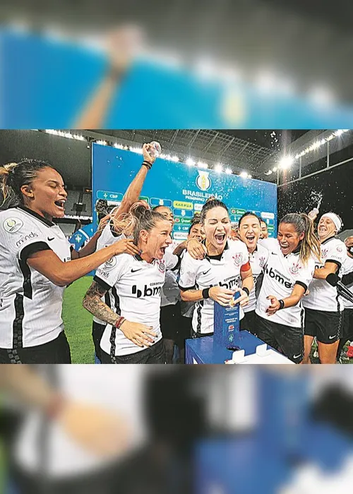 Imagem ilustrativa da imagem "Já tive de lutar contra o preconceito no futebol", diz capixaba eleita craque do Brasileirão