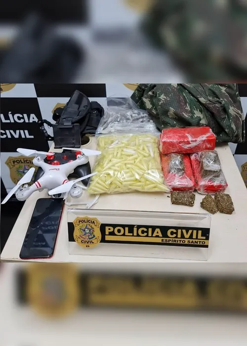 Imagem ilustrativa da imagem Drogas e drone com câmera são apreendidos em esconderijo em Vila Velha