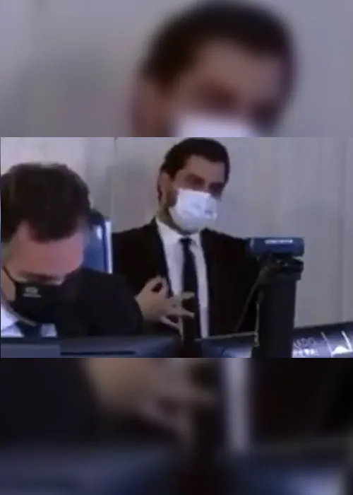 Imagem ilustrativa da imagem Assessor da Presidência faz gesto controverso em sessão no Senado