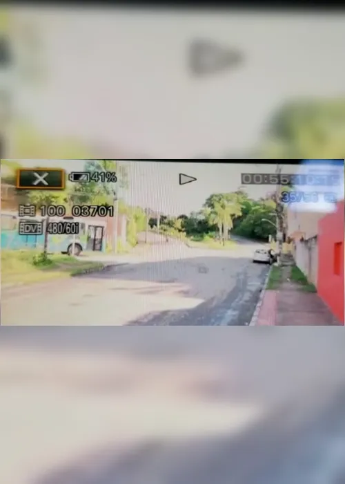 Imagem ilustrativa da imagem Bandidos expulsam jornalistas de bairro na Serra e dão tiro para alto