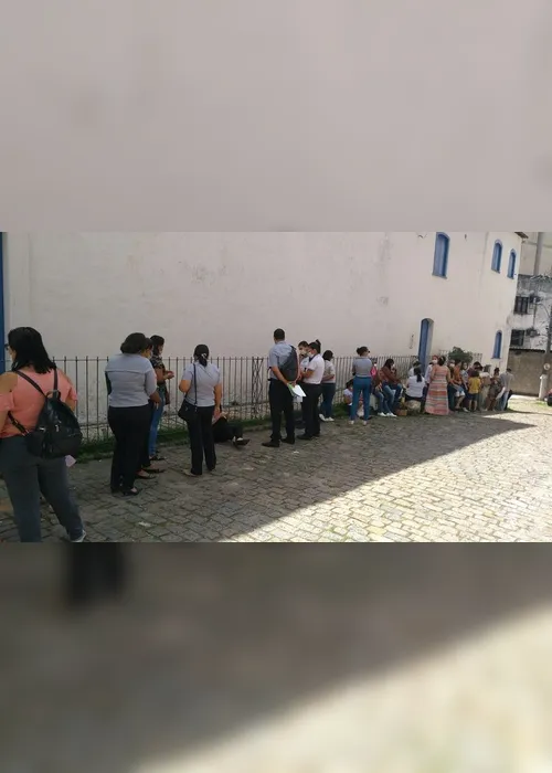Imagem ilustrativa da imagem Profissionais da saúde enfrentam fila para não pagar taxa de sindicato