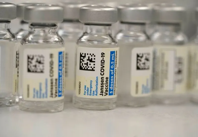 Frascos da vacina contra a covid-19 produzida pela Janssen