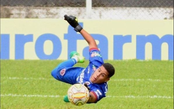 Augusto Freitas foi goleiro da Desportiva (Foto: Divulgação @desportivaoficial)