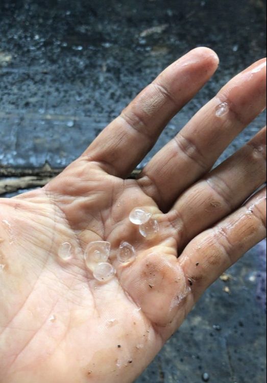 Foto da chuva de granizo em Viana (Foto: Diego Rodolfo Tozi)