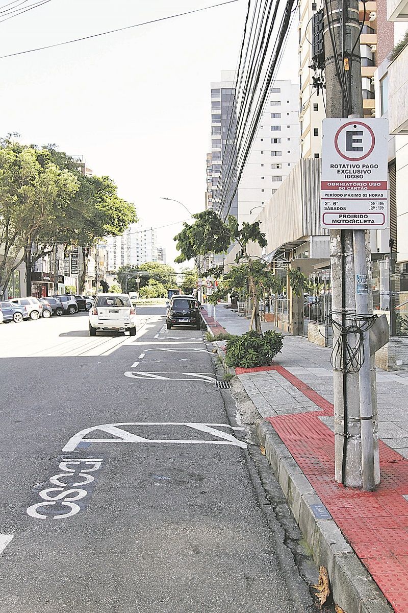 Rotativo em Vitória: Cobrança também é feita nas vagas para idosos (Foto: Beto Morais/AT)